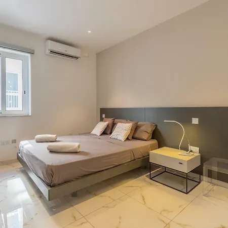 招待所 Central Luxurious Bedroom For 2